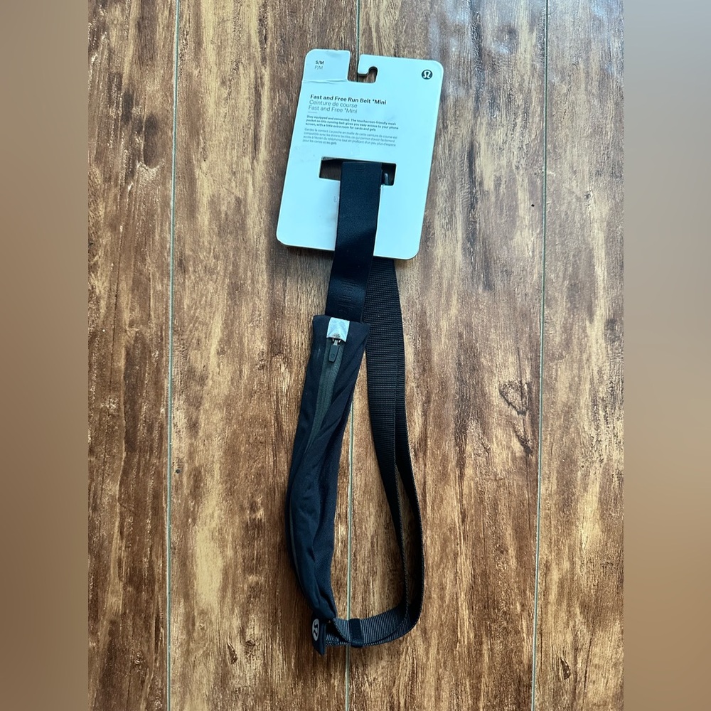 Lululemon Fast and Free Run Belt “Mini” Black New with Tags Size S/M